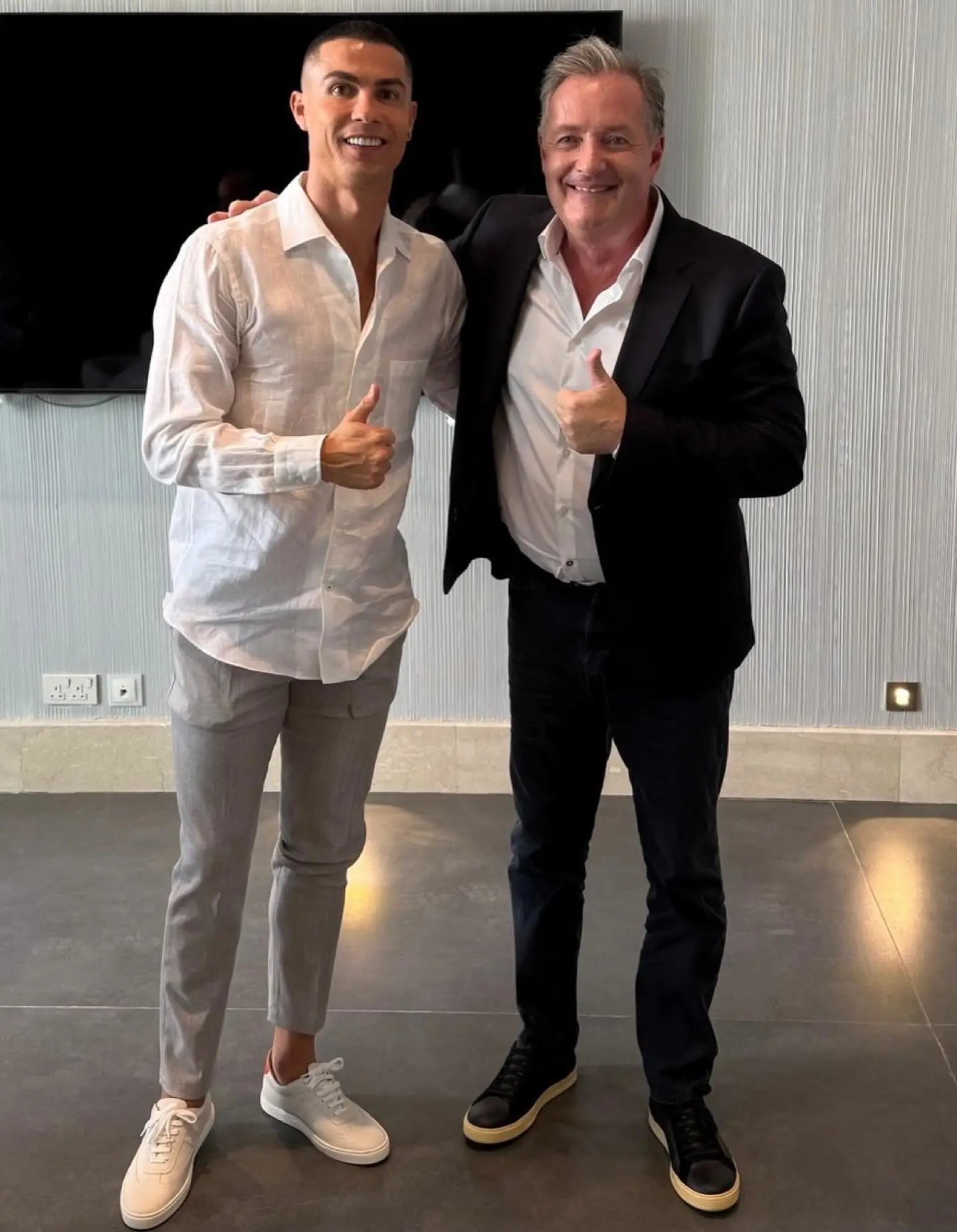 爱游戏官网-摩根Ins为C罗庆生：史上最伟大的球员，也是个无比真诚的人