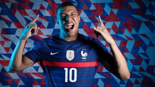 爱游戏APP-姆巴佩犹豫未来但绝不叛逃：伟大球员必须磊落行事